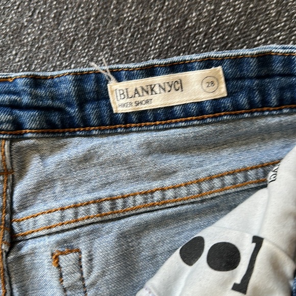 Blank NYC Hiker Short Jean Shorts Size 28 - Picture 4 of 6